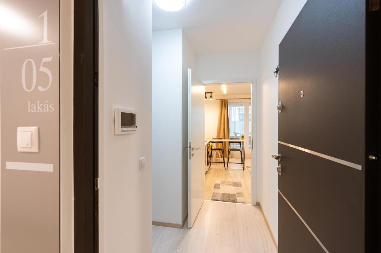 Modern Newly-Built Home By The New York Cafe Budapest Esterno foto