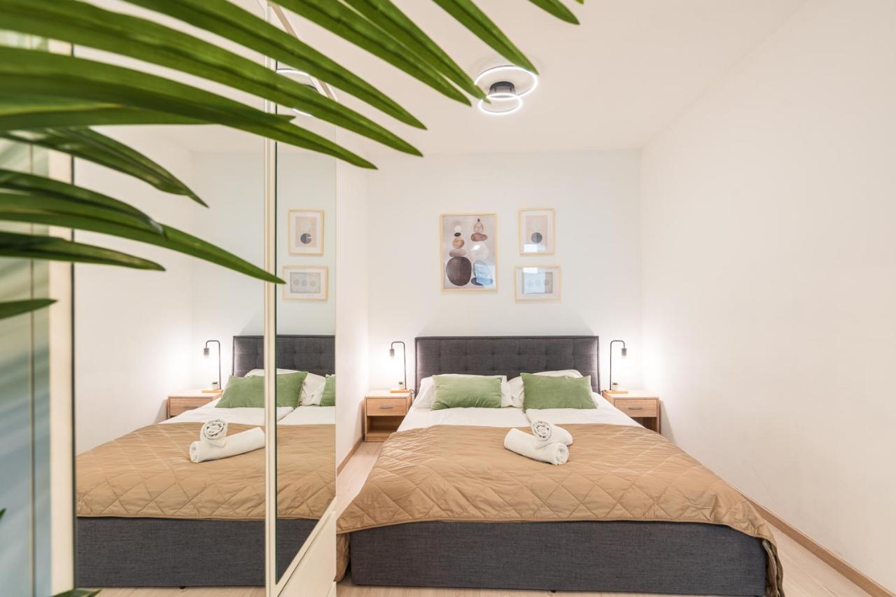 Modern Newly-Built Home By The New York Cafe Budapest Esterno foto
